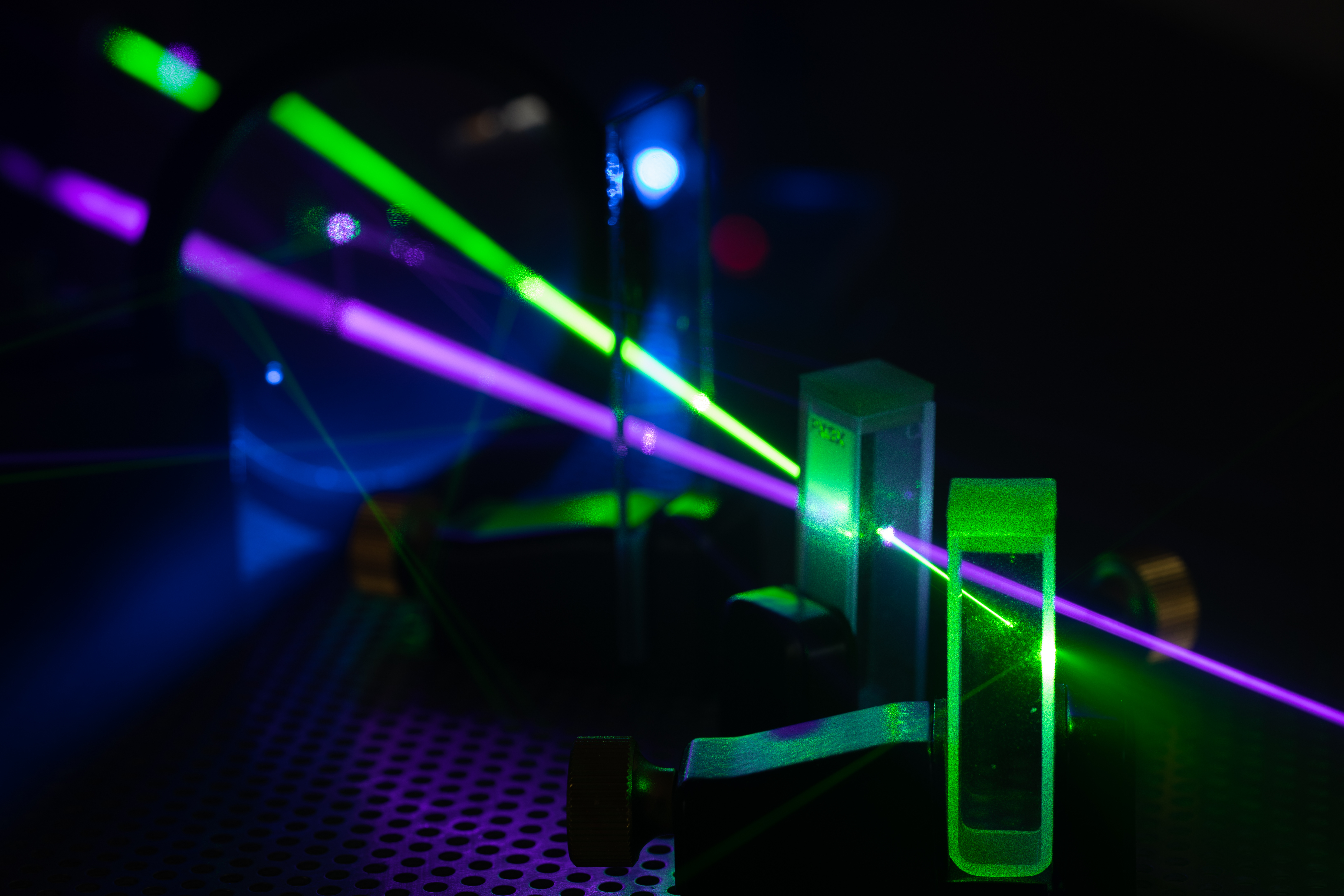 Laser-Precision Photonics – Natural Blood Vessels On A Chip | Syntec Optics
